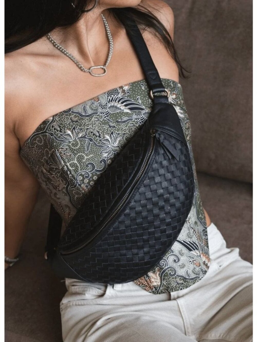 MANDRN Woven Atlas Black Crossbody Braided Leather